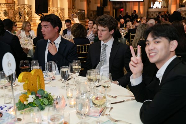 Only Sarah Merians has permition in this image